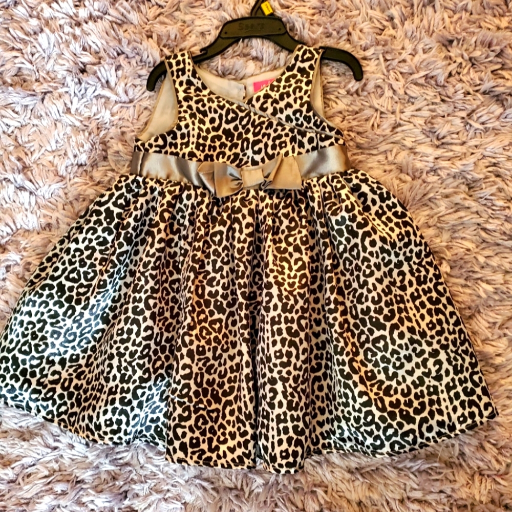 Size 2 dress for toddler NWOT